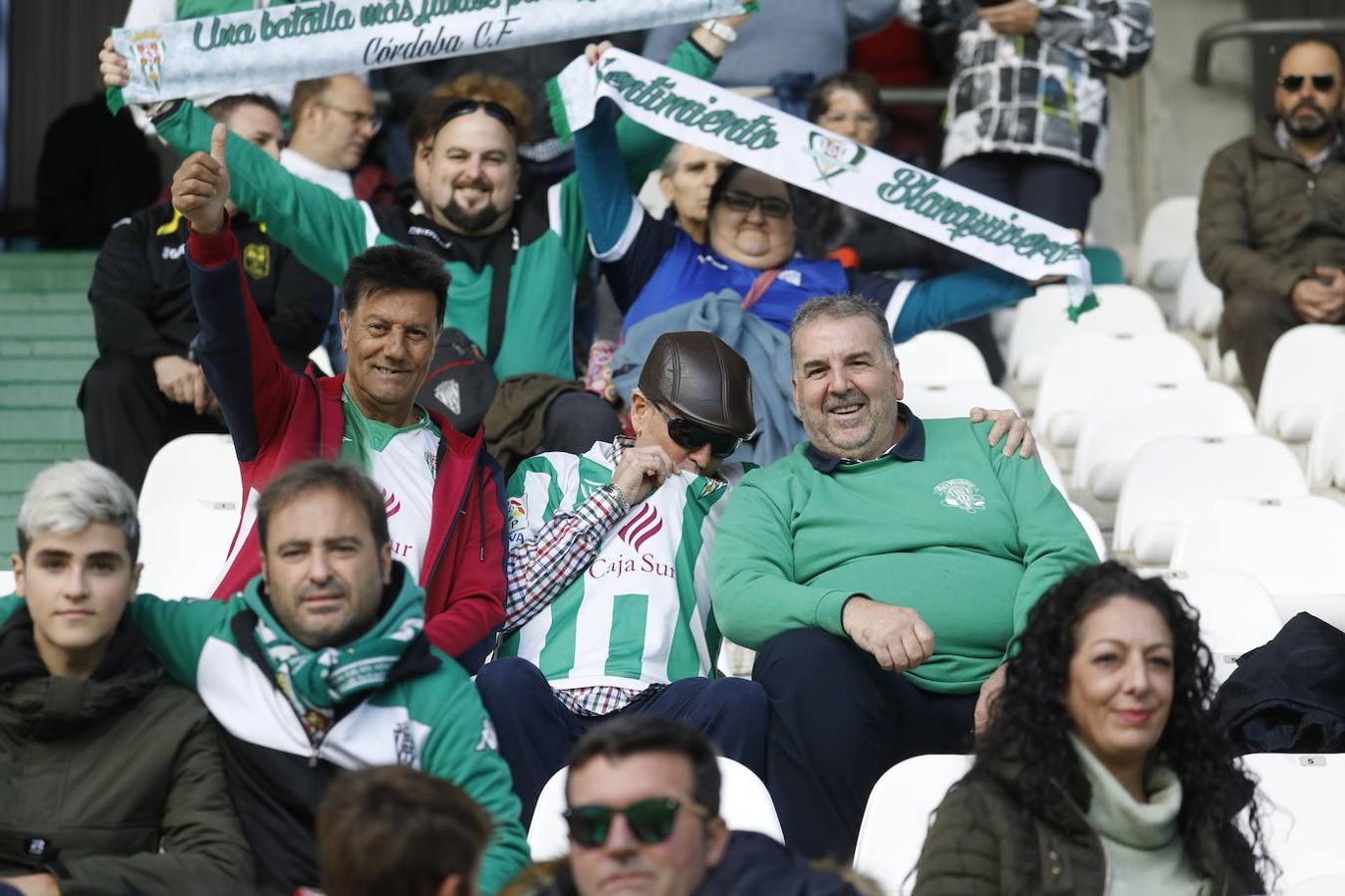 El ambiente en las gradas del Córdoba-Mérida, en imágenes