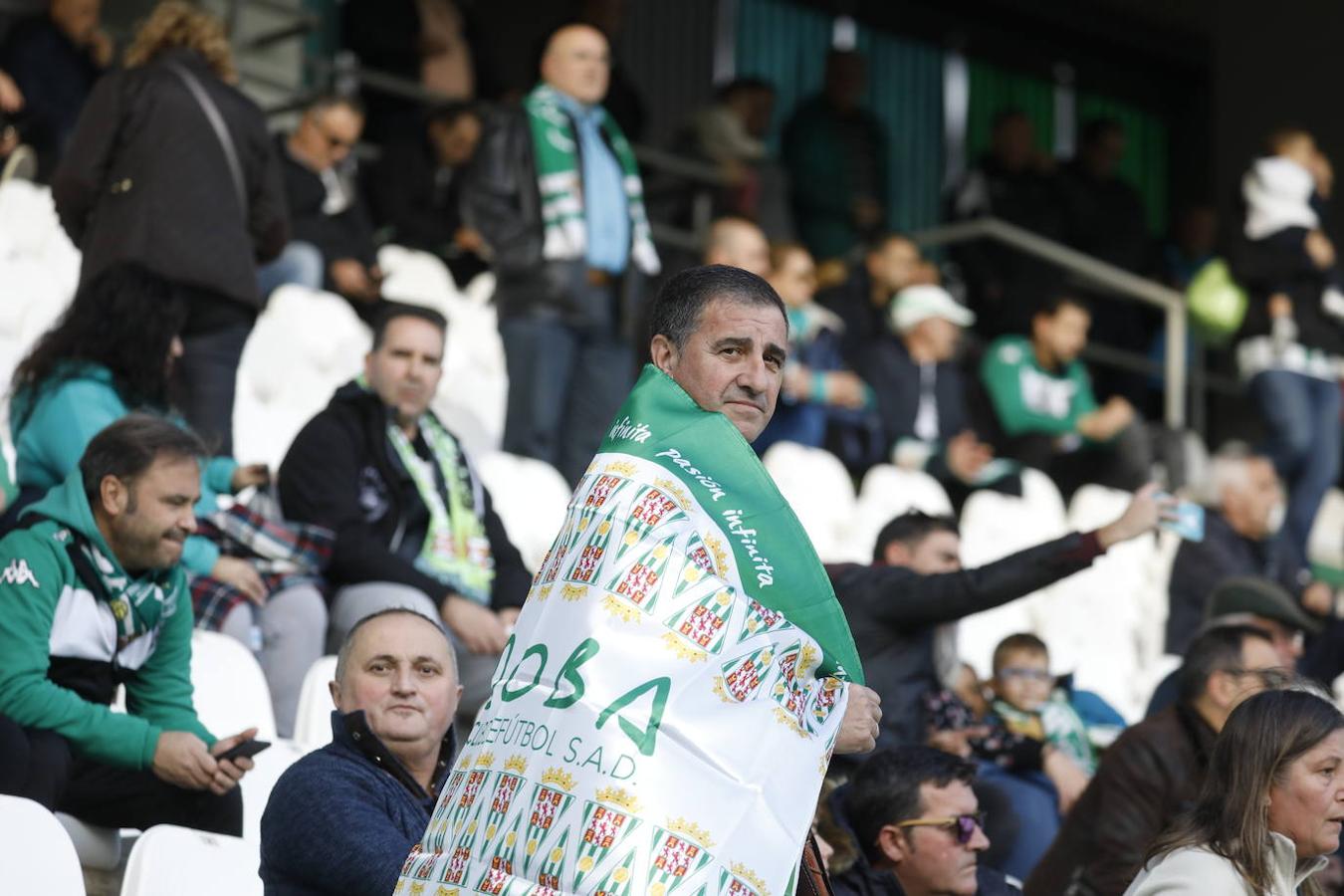 El ambiente en las gradas del Córdoba-Mérida, en imágenes