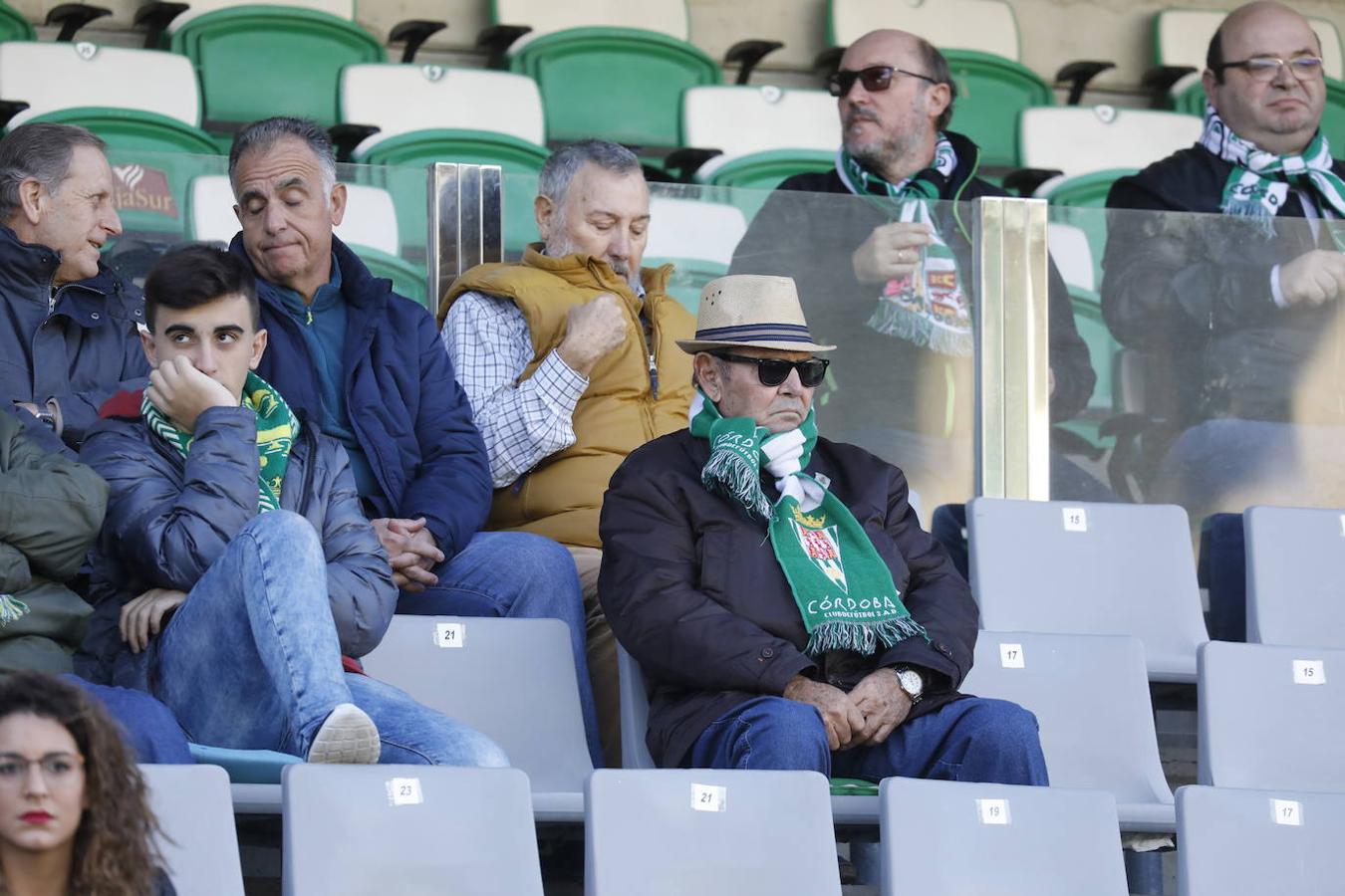 El ambiente en las gradas del Córdoba-Mérida, en imágenes