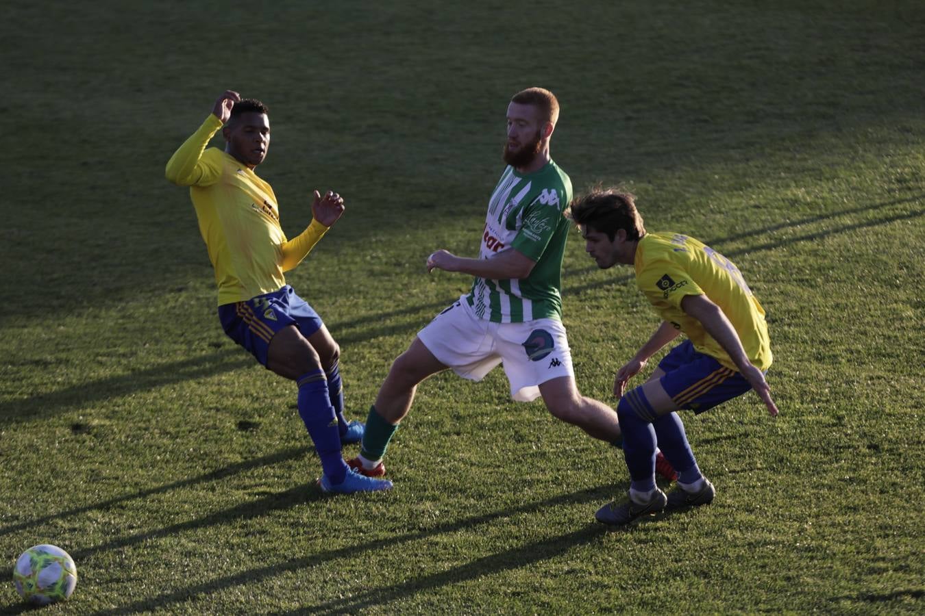 Partido Cádiz B-Sanluqueño (0-0)