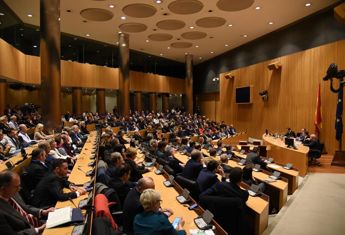 El acto ha tenido lugar en la sala Ernest Lluch del Congreso de los Diputados. 