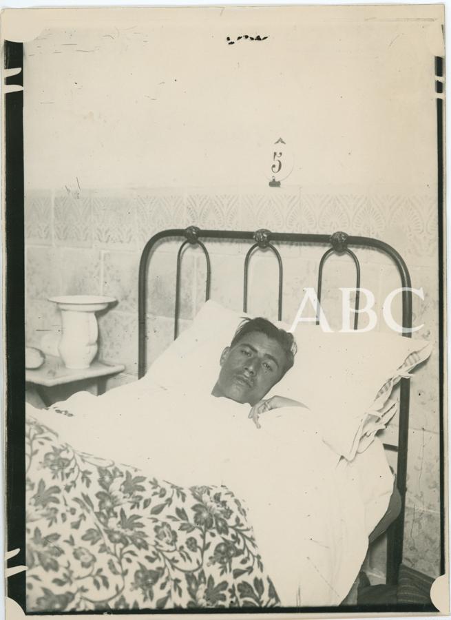 Fermín Laín, herido en unapierna. 