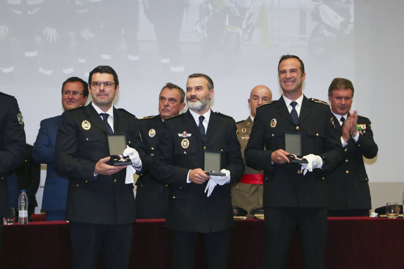 Entrega de medallas en la celebración de la festividad de la Polícia Local