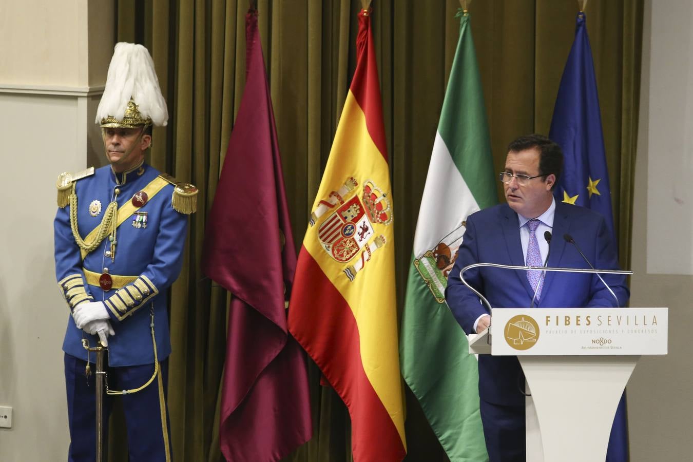 Entrega de medallas en la celebración de la festividad de la Polícia Local