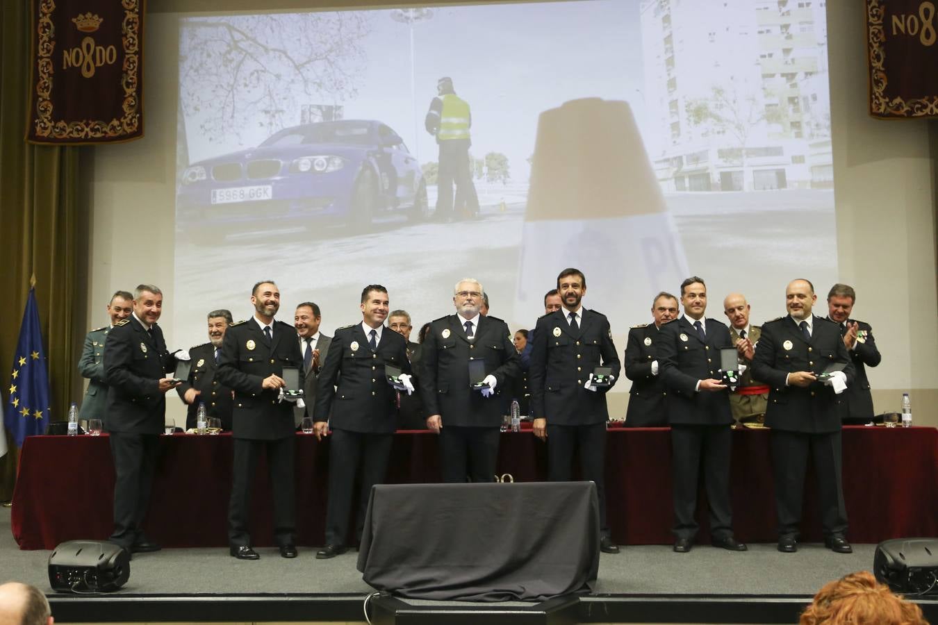 Entrega de medallas en la celebración de la festividad de la Polícia Local