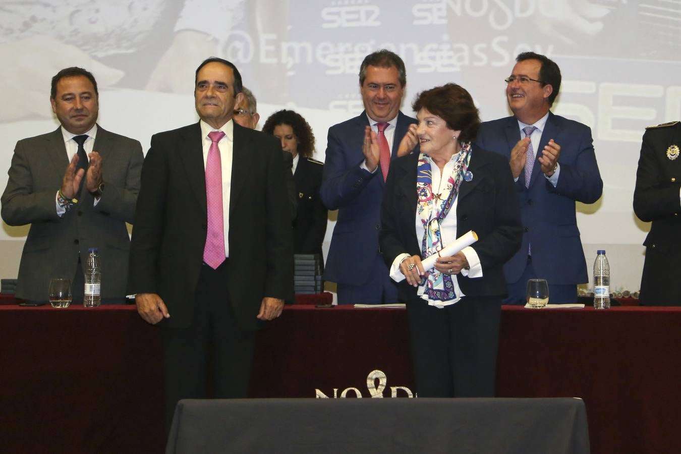 Entrega de medallas en la celebración de la festividad de la Polícia Local