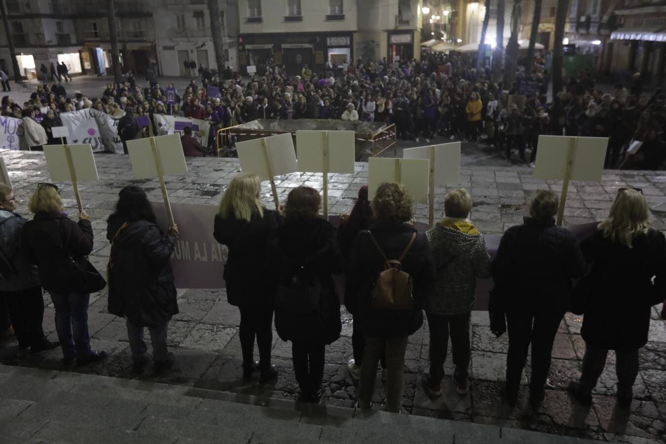 FOTOS: Cádiz contra la lacra de la violencia machista