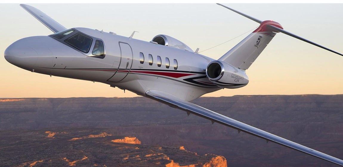 Citation CJ2 +. El ritmo de vida de un deportista de élite implica viajar por los cinco continentes con una frecuencia casi cotidiana, por lo que la mayoría de los iconos se decantan por comprarse un jet privado -o alquilarlo- para agilizar sus desplazamientos, evitar retrasos, ganar en confort y evitar los molestos trámites aeroportuarios
