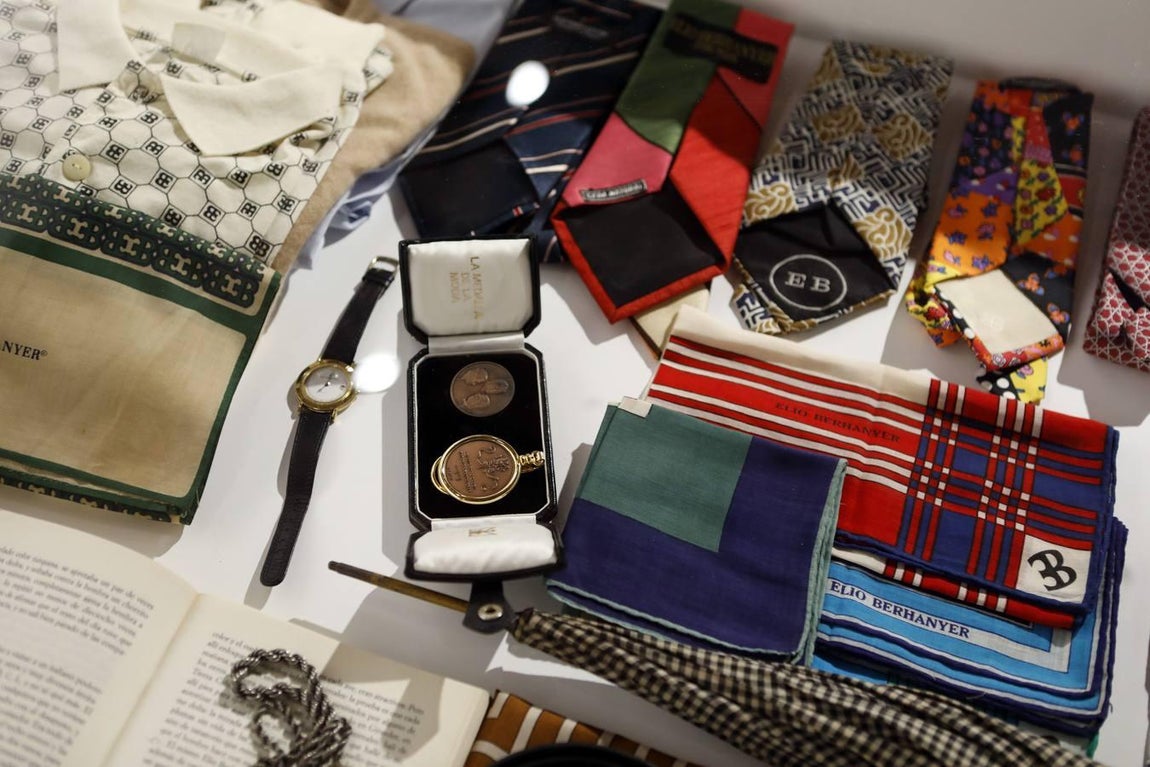 La exposición sobre Antonio Gala y Elio Berhanyer en Córdoba, en imágenes