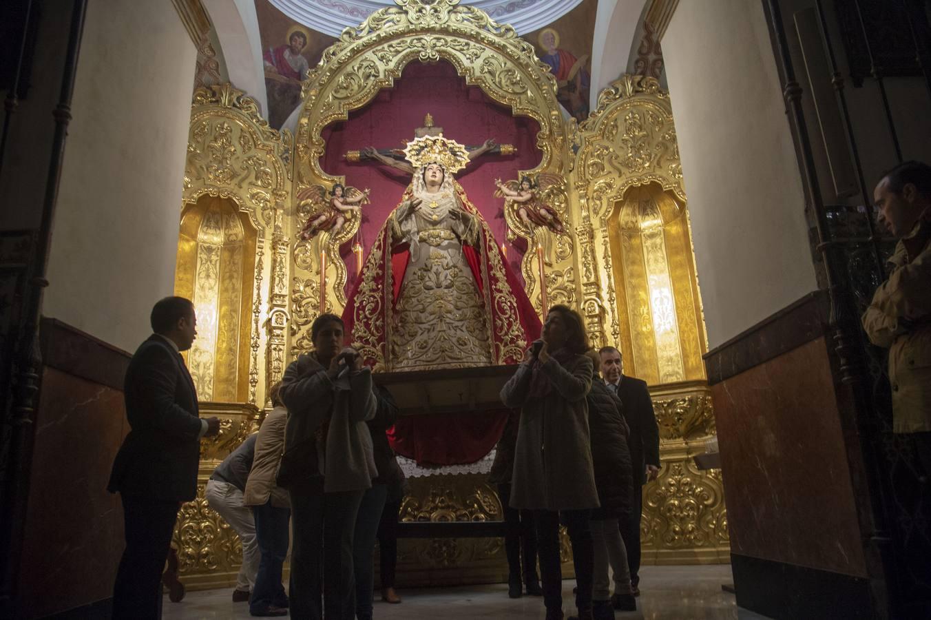 Traslado de Madre de Dios de la Palma al altar de cultos