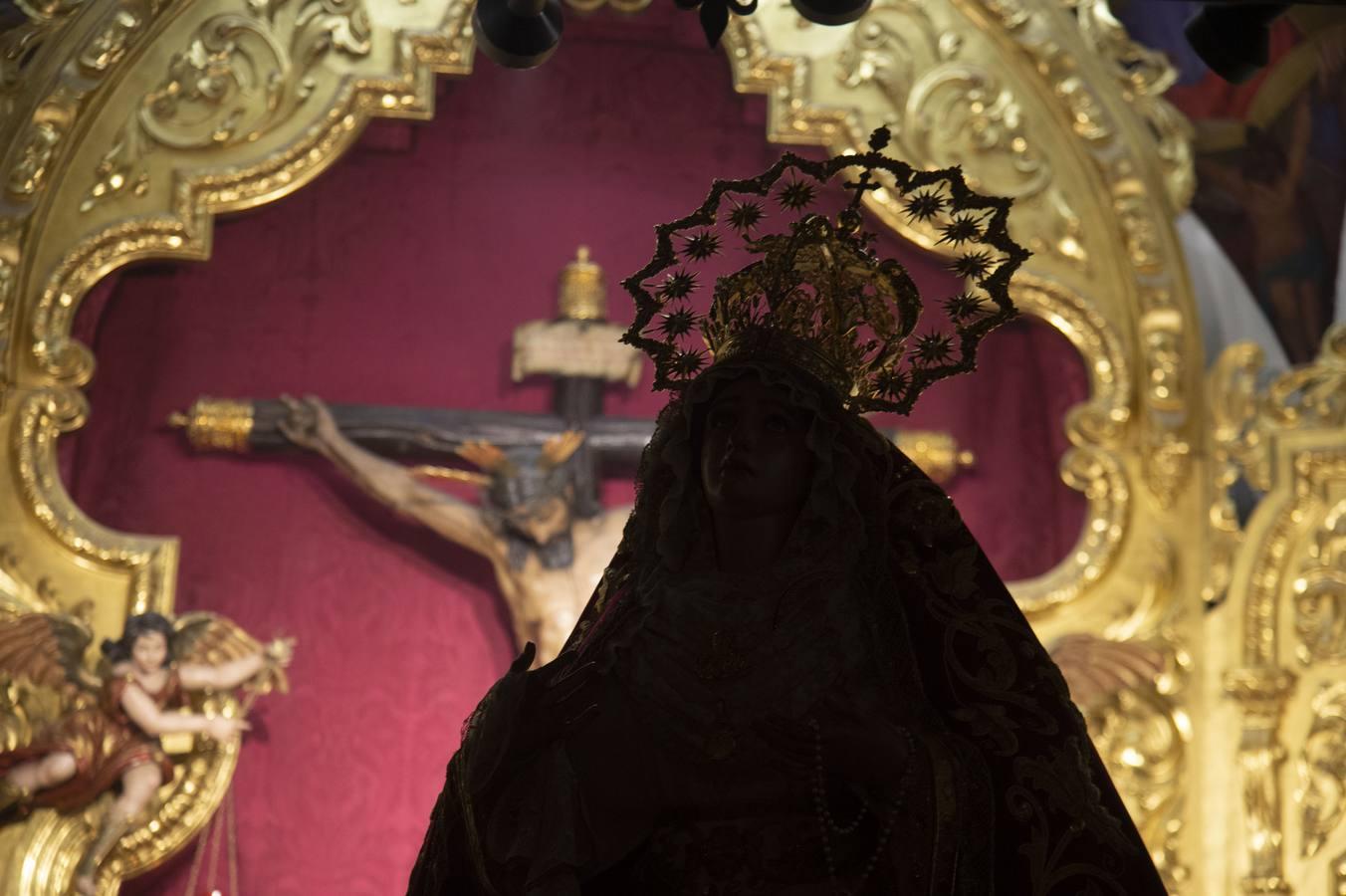 Traslado de Madre de Dios de la Palma al altar de cultos