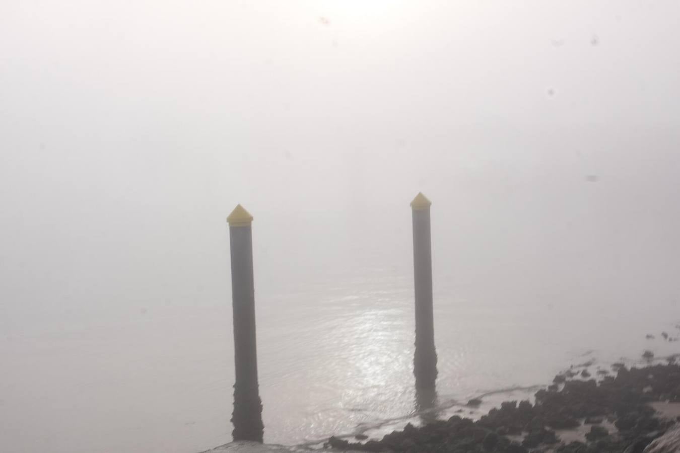 La magia de Cádiz, envuelta en la niebla