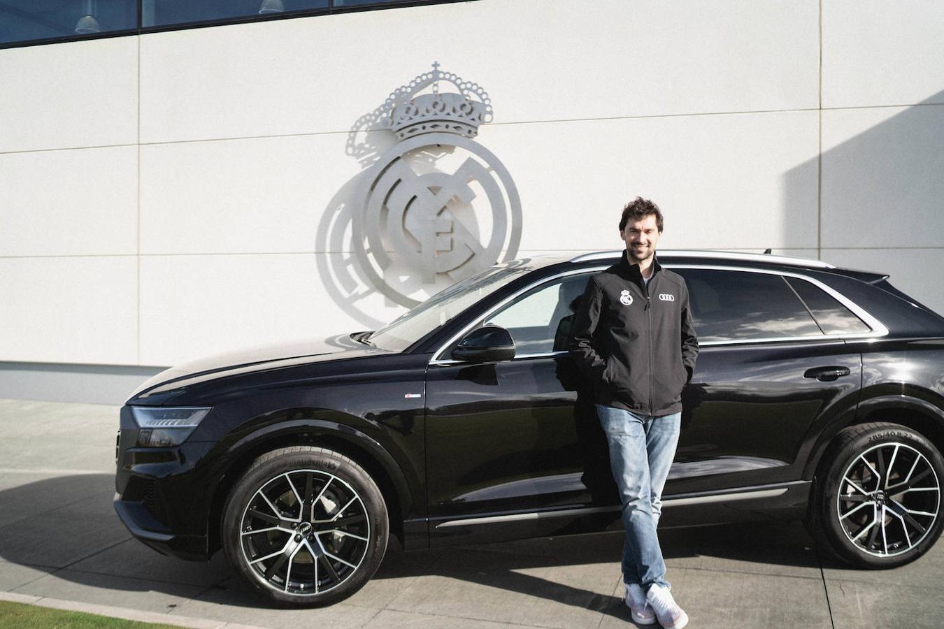 Los coches de la primera plantilla del equipo de baloncesto del Real Madrid, en imágenes