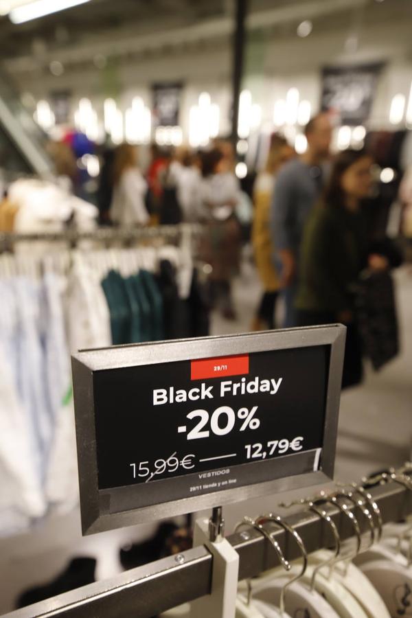 La jornada del Black Friday en Córdoba, en imágenes