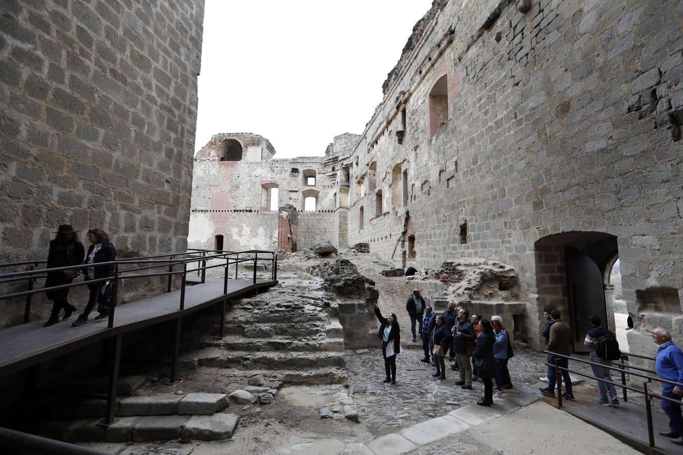 El castillo de Belalcázar | La fortaleza con la torre del homenaje más alta de la península ibérica