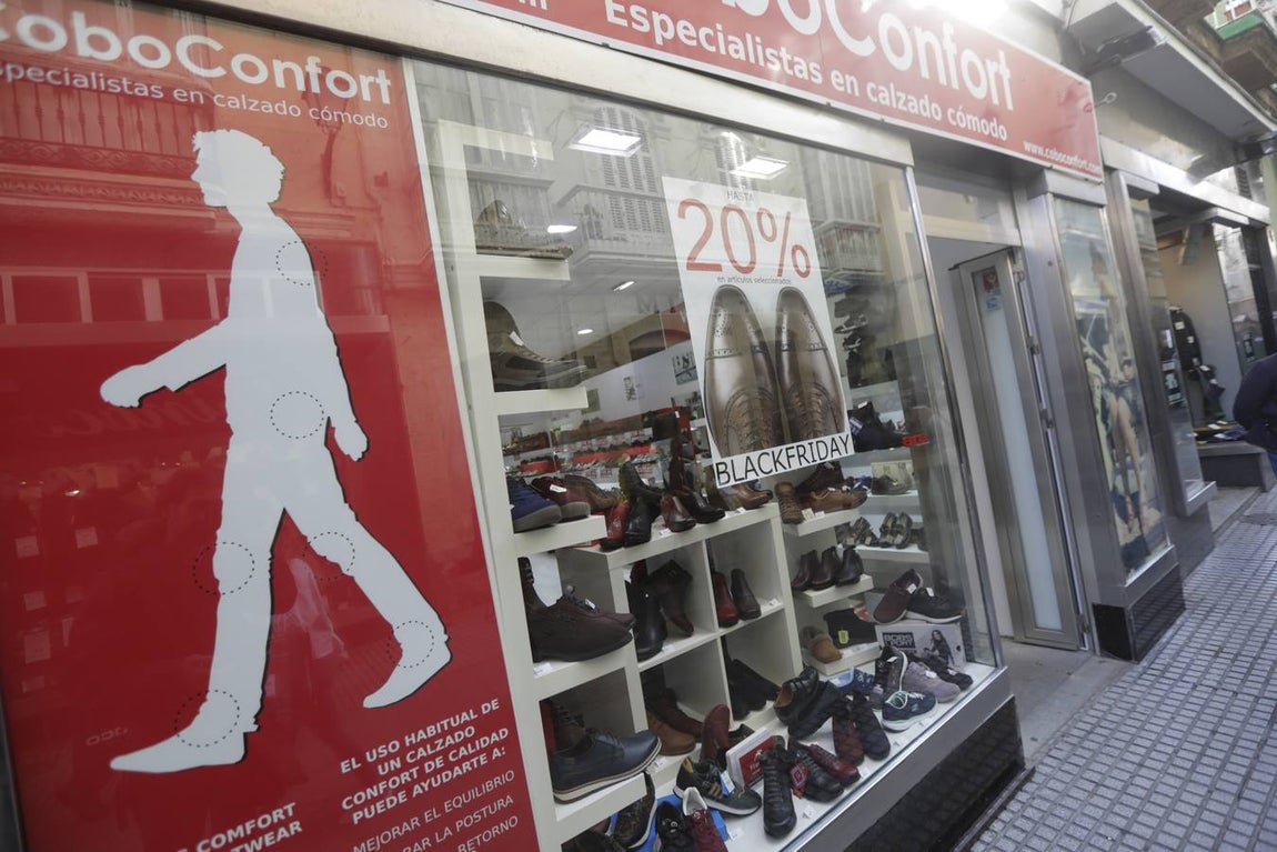 FOTOS: Importantes promociones y descuentos en Cádiz por el Black Friday