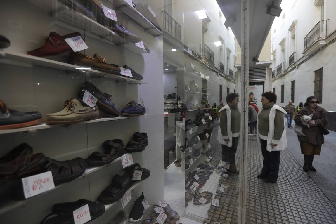 FOTOS: Importantes promociones y descuentos en Cádiz por el Black Friday