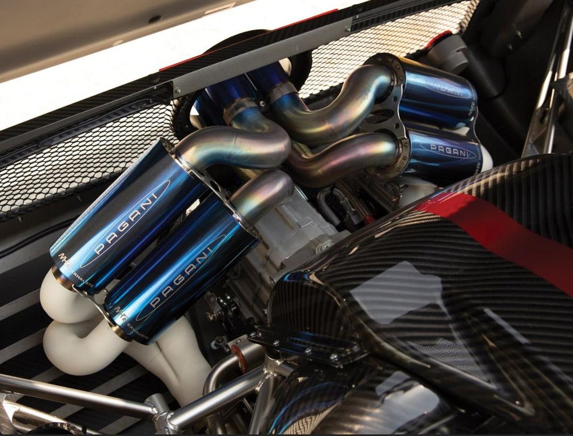 Pagani Zonda Aether de 2017. El evento ha tenido lugar en Oriente Medio y coincidirá convenientemente con la carrera final de la temporada de Fórmula 1 en el circuito Yas Marina de Abu Dabi