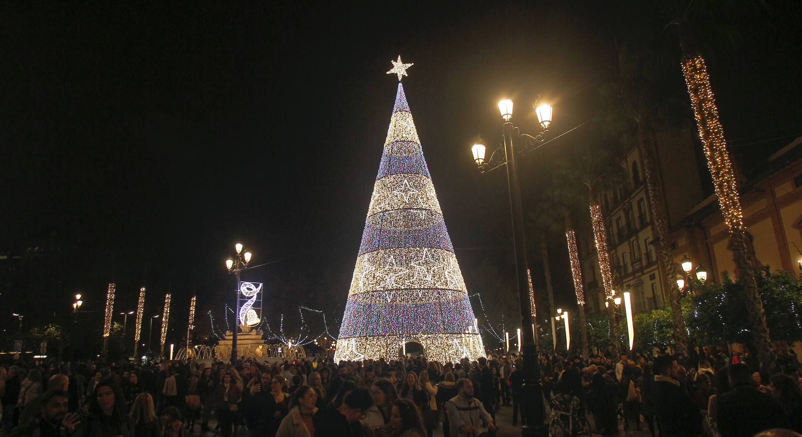 Fotogalería: Navidad, una fiesta permanente en las calles de Sevilla