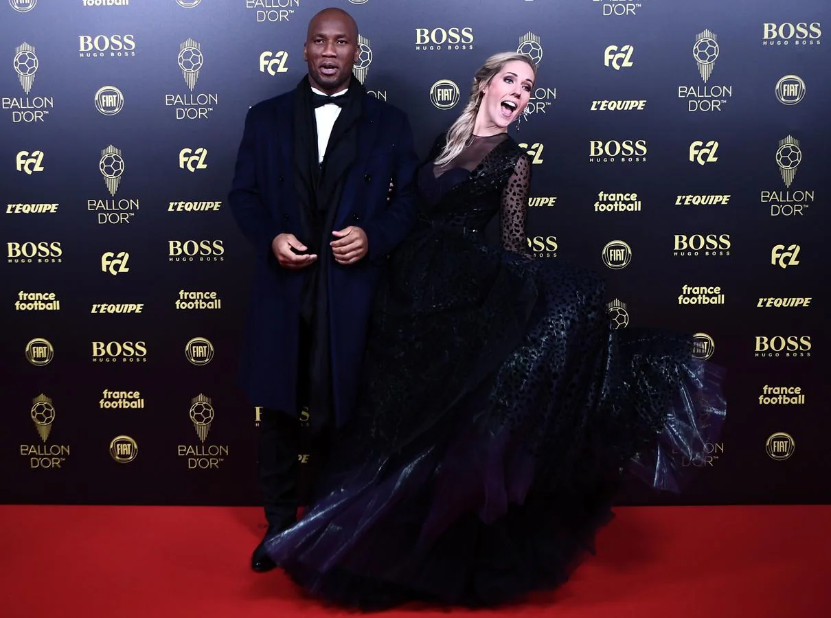 Didier Drogba y Sandy Heribert, presentadores de la gala. 