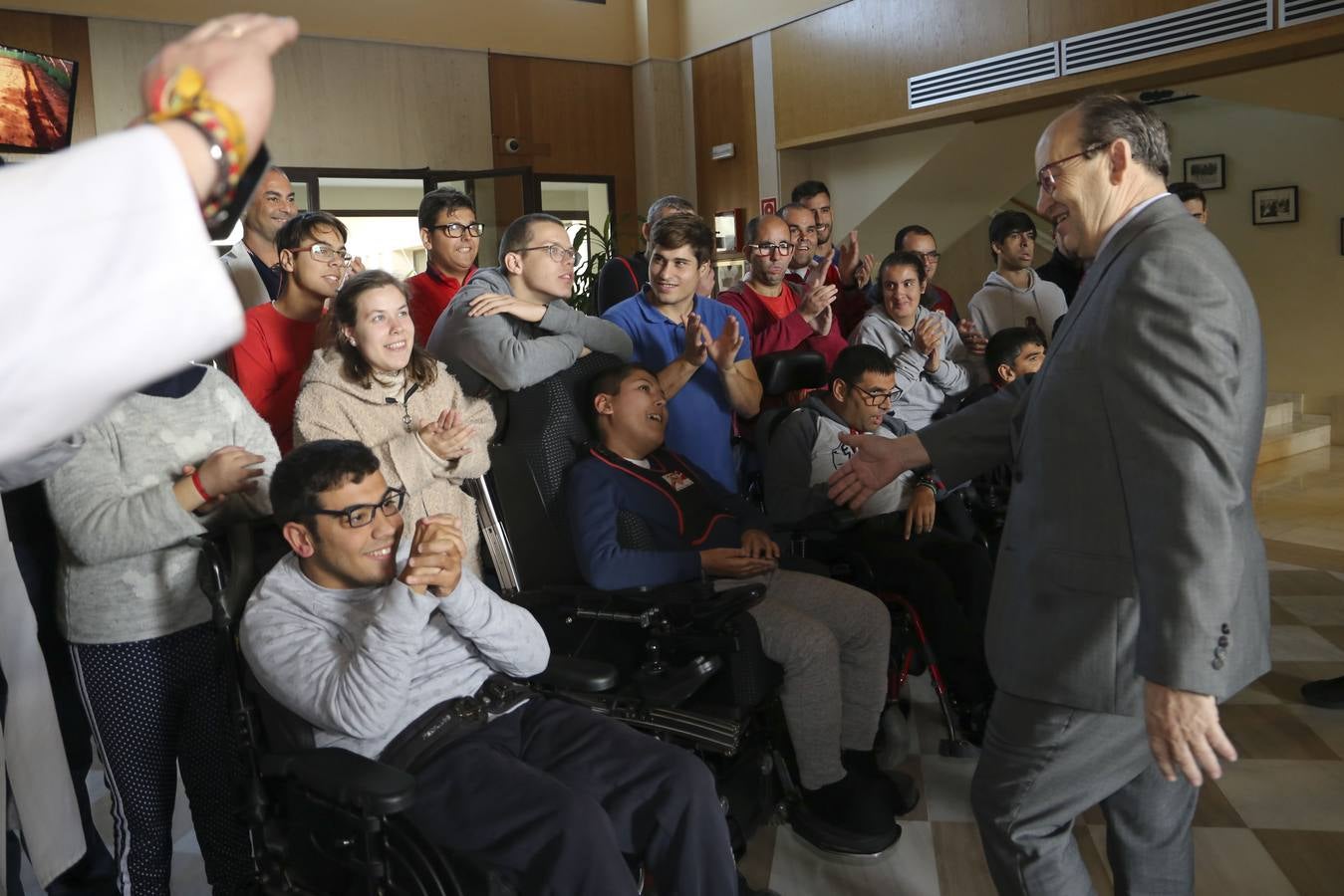 Visita del Sevilla FC al hospital de San Juan de Dios