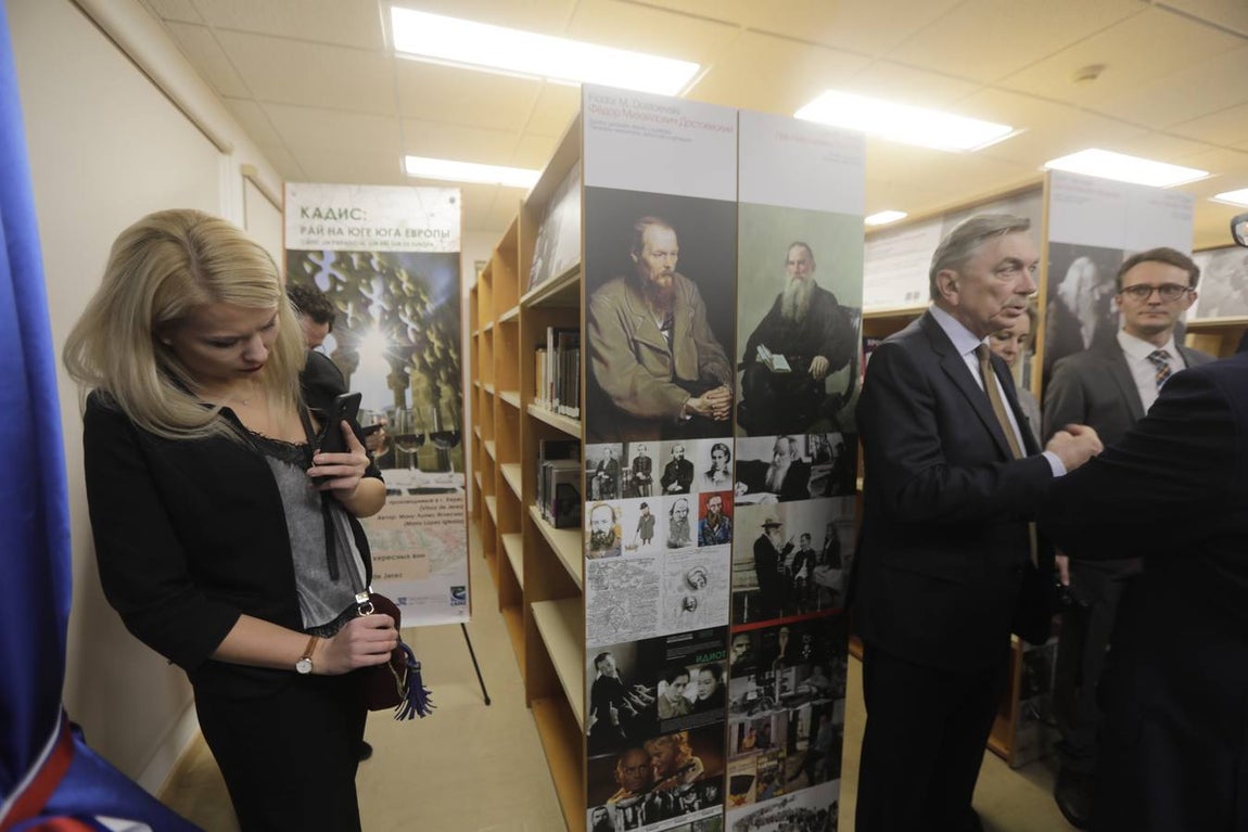 Inauguración de la primera biblioteca Pushkin en España