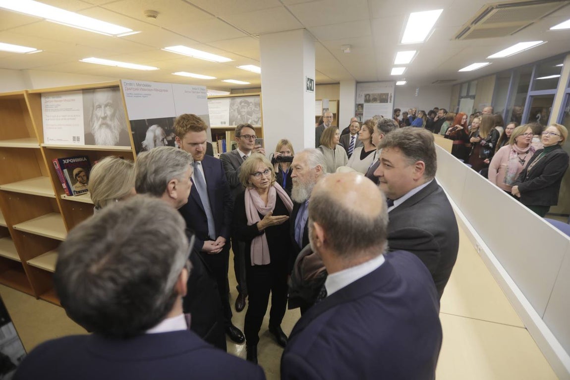 Inauguración de la primera biblioteca Pushkin en España