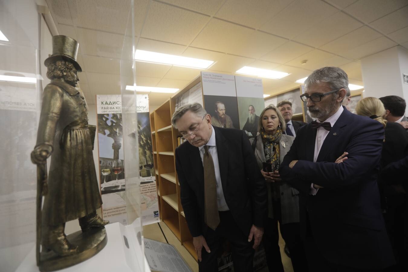 Inauguración de la primera biblioteca Pushkin en España