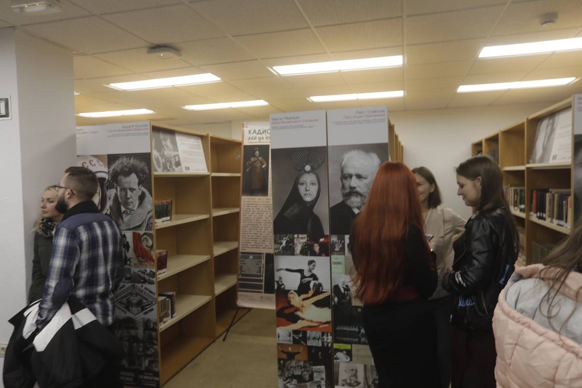 Inauguración de la primera biblioteca Pushkin en España