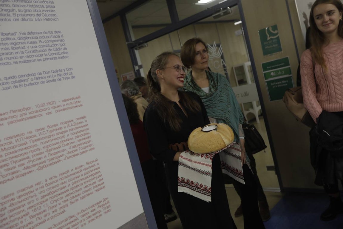 Inauguración de la primera biblioteca Pushkin en España