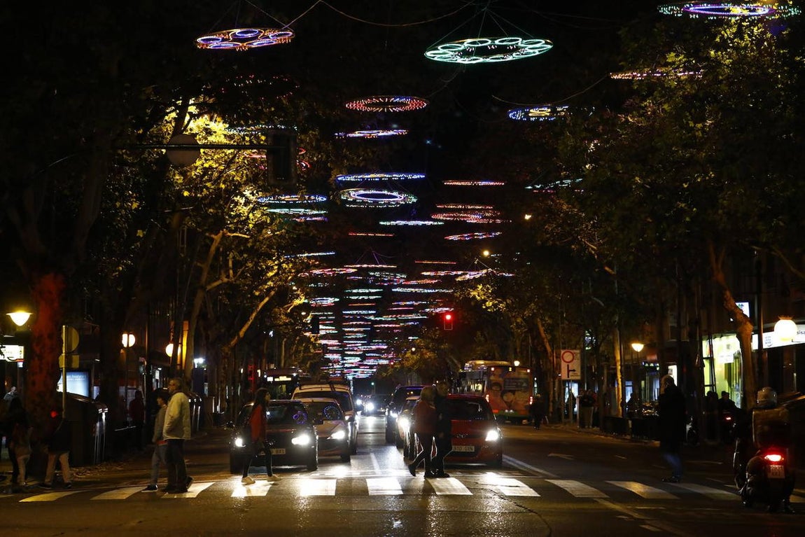 El alumbrado y el ambiente en las calles del Centro de Córdoba, en imágenes