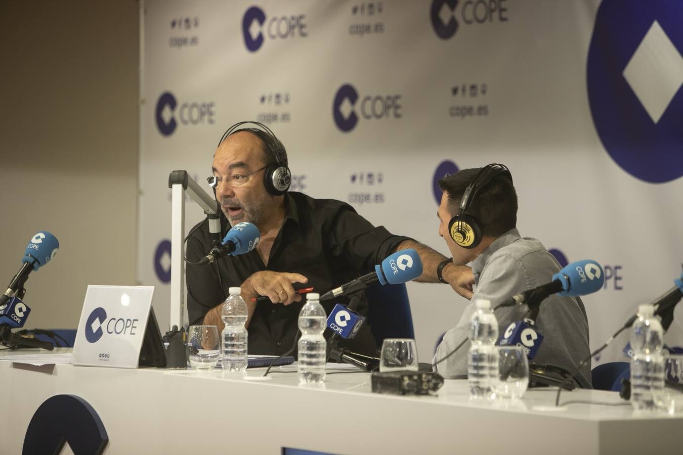 En imágenes, Ángel Expósito y su Linterna de Cope en Córdoba