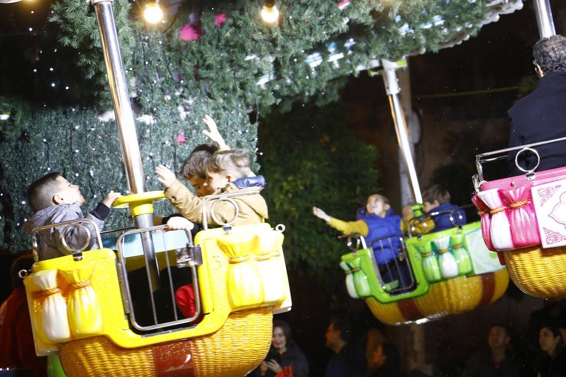 El ambiente navideño del viernes del puente en Córdoba, en imágenes