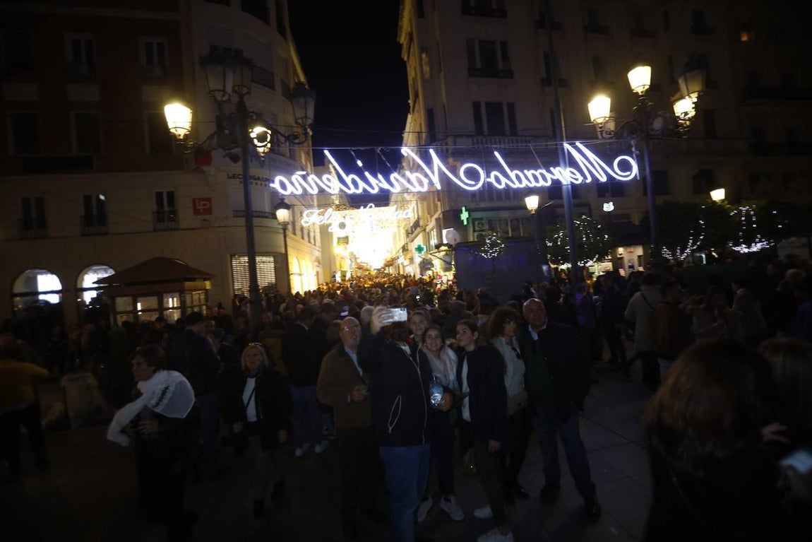 El ambiente navideño del viernes del puente en Córdoba, en imágenes