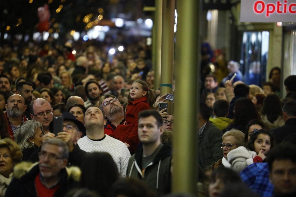 El ambiente navideño del viernes del puente en Córdoba, en imágenes