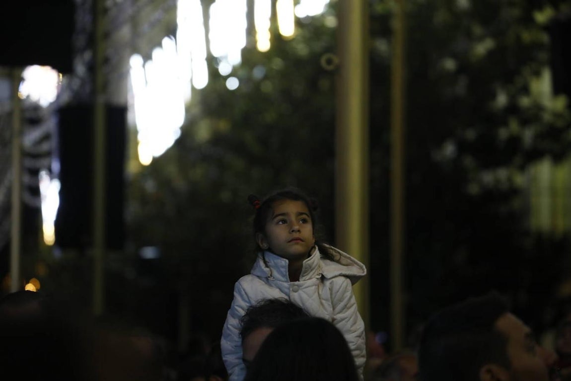 El ambiente navideño del viernes del puente en Córdoba, en imágenes
