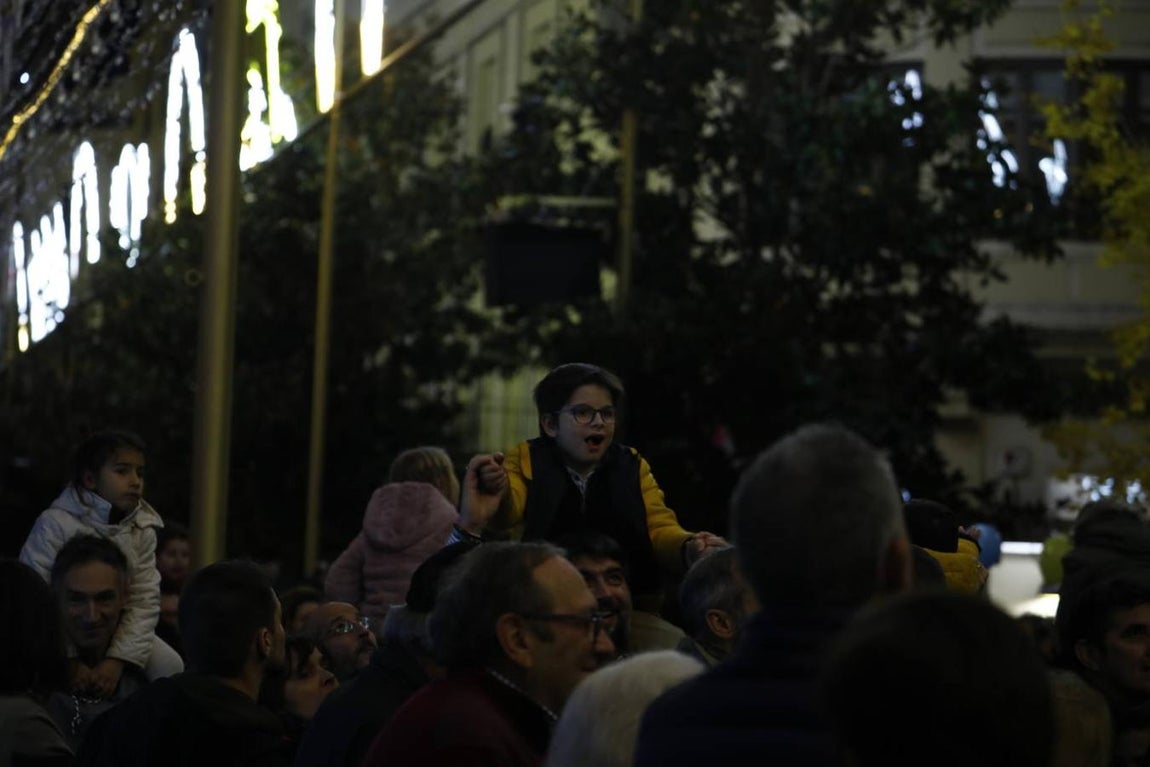 El ambiente navideño del viernes del puente en Córdoba, en imágenes