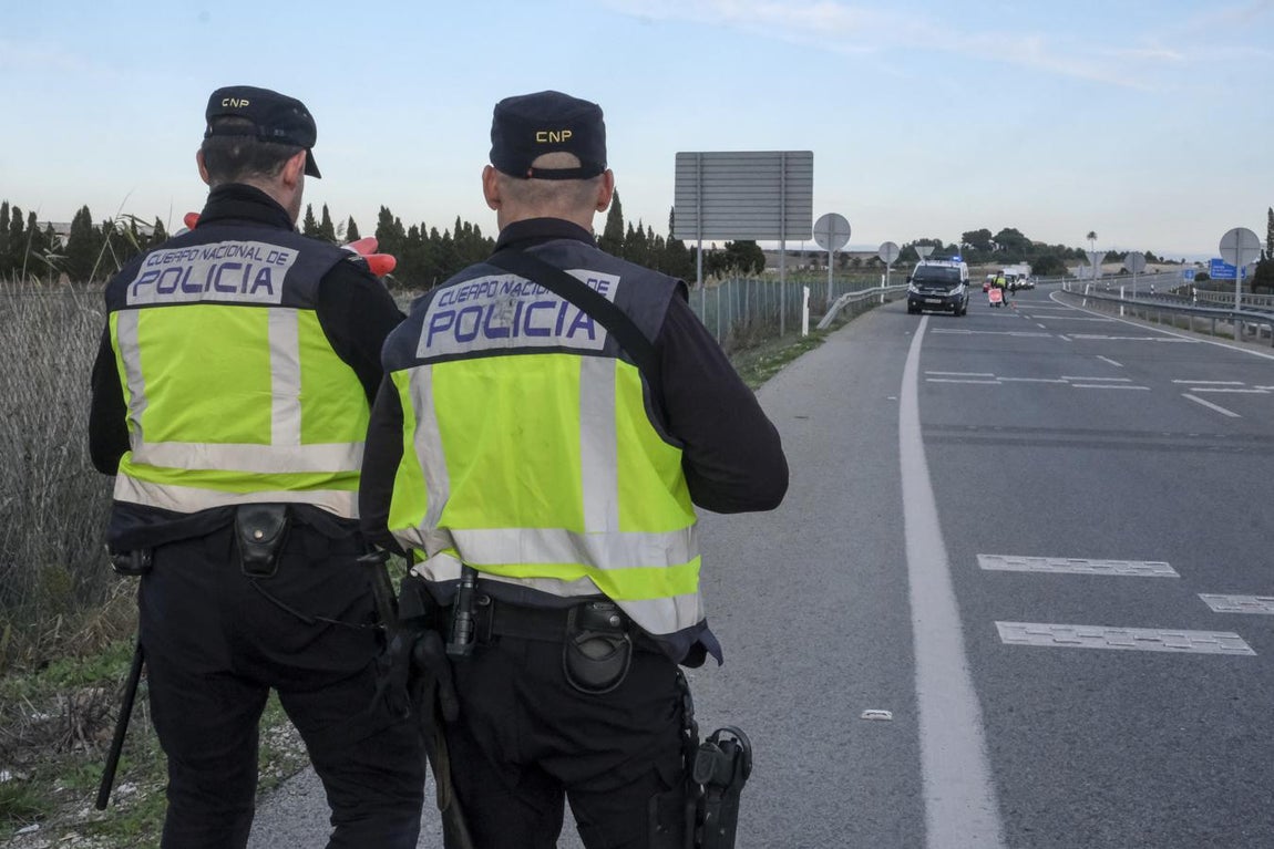 De patrulla con la Policía Nacional por Sanlúcar. Objetivo: mantener el control
