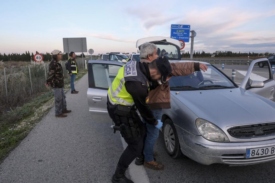 De patrulla con la Policía Nacional por Sanlúcar. Objetivo: mantener el control