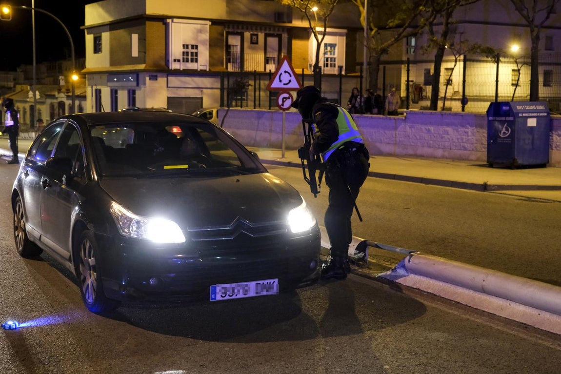 De patrulla con la Policía Nacional por Sanlúcar. Objetivo: mantener el control