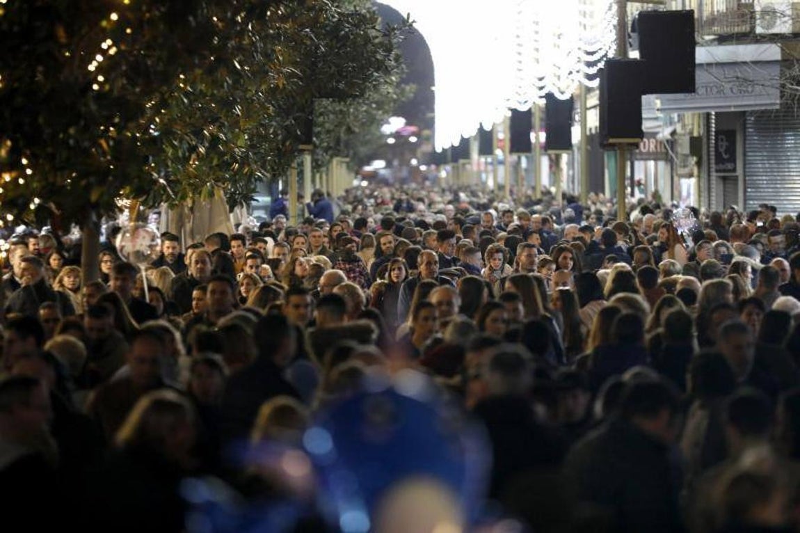 El tercer día del espectáculo de Cruz Conde y el ambiente navideño, en imágenes