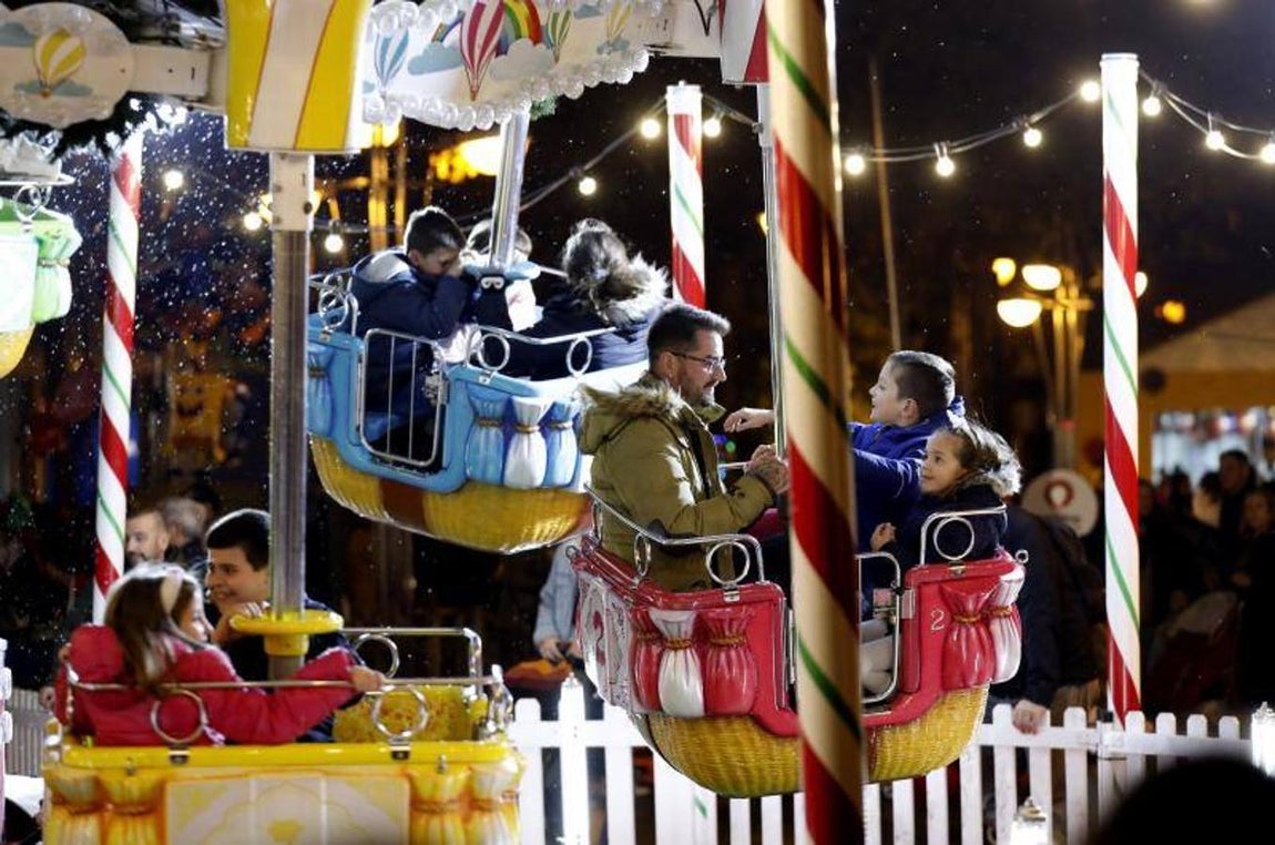 El tercer día del espectáculo de Cruz Conde y el ambiente navideño, en imágenes