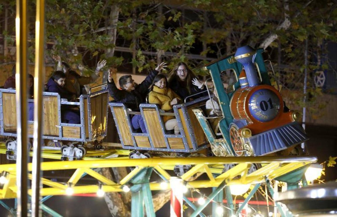 El tercer día del espectáculo de Cruz Conde y el ambiente navideño, en imágenes