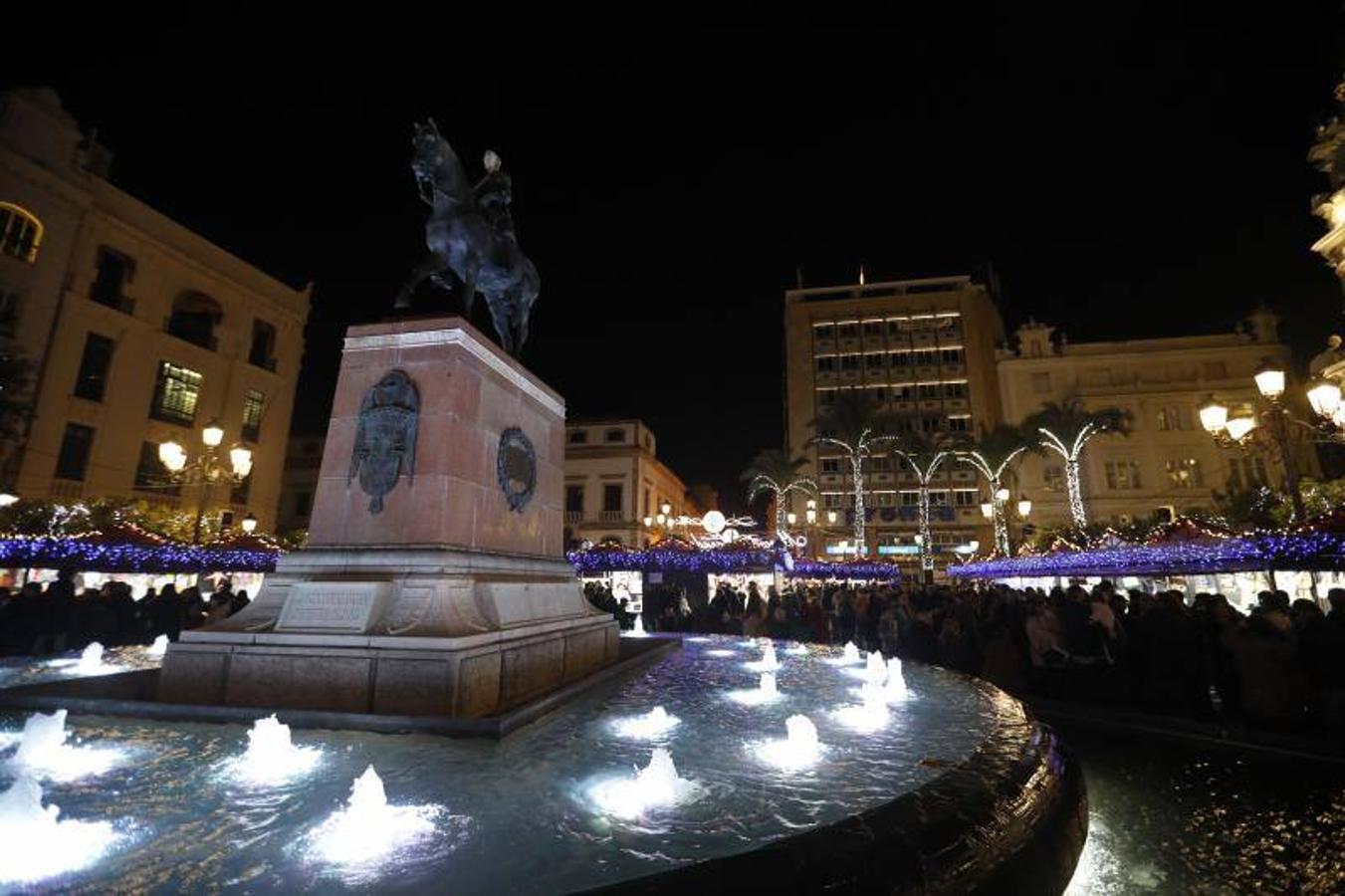 El cuarto día del espectáculo de Cruz Conde y el ambiente navideño, en imágenes