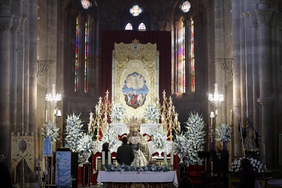 Los besamanos en Córdoba con motivo de la Inmaculada, en imágenes