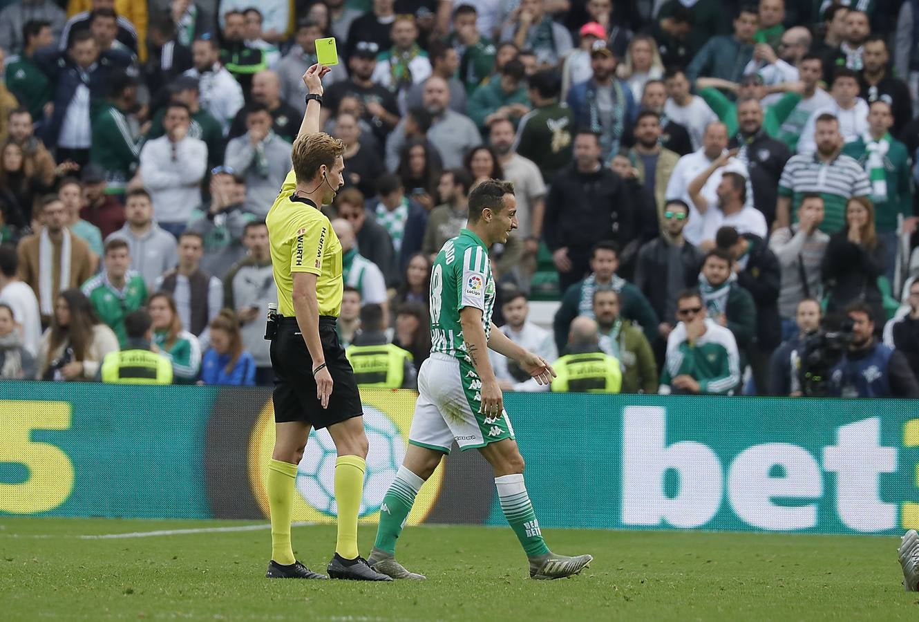 En imágenes, la victoria del Betis frente al Athletic en el Villamarín