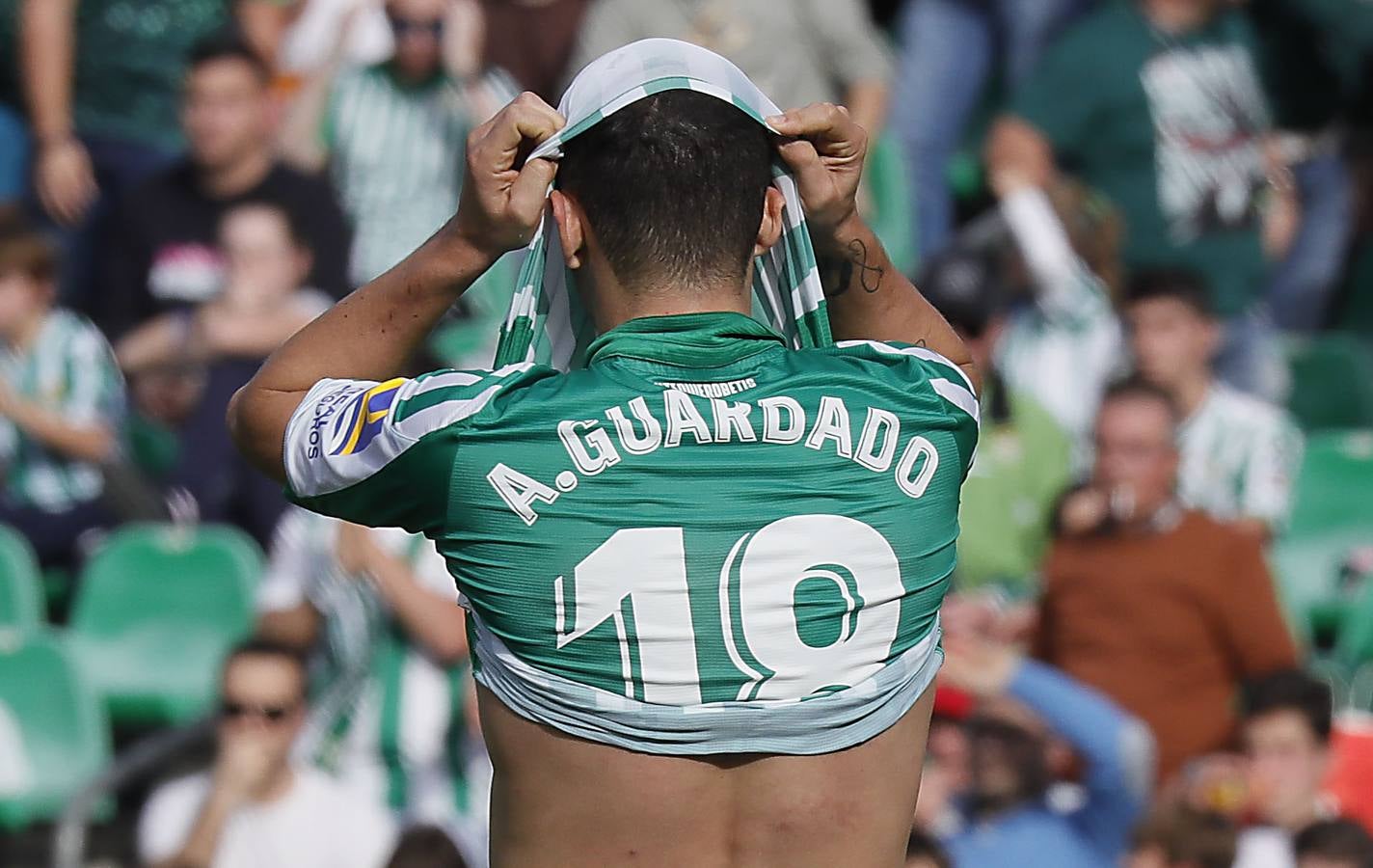 En imágenes, la victoria del Betis frente al Athletic en el Villamarín