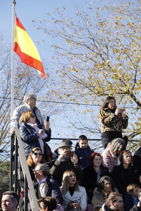 El desfile militar de la Brigada Guzmán El Bueno en Córdoba, en imágenes