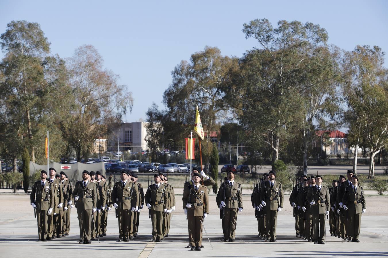 El desfile militar de la Brigada Guzmán El Bueno en Córdoba, en imágenes