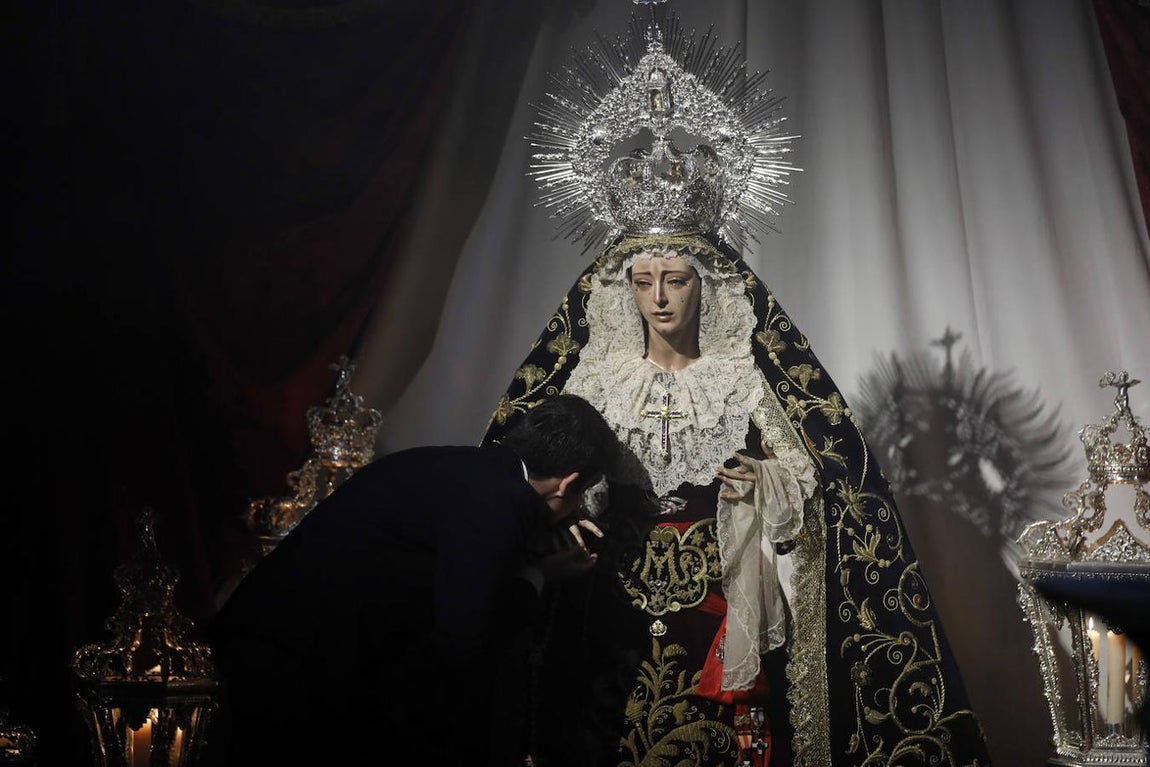 Los besamanos en Córdoba con motivo de la Inmaculada, en imágenes